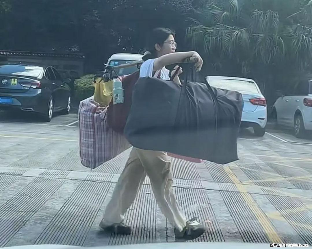 全网追的“扁担女孩”,找了一份暑假工,时薪12元 - 茂名生活资讯 - 茂名28生活网 mm.28life.com